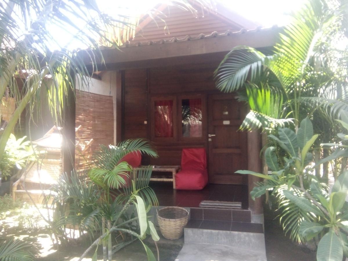 Alexyane Paradise Bungalow Hotel Gili Trawangan Exterior photo