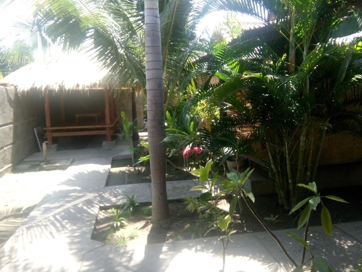 Alexyane Paradise Bungalow Hotel Gili Trawangan Exterior photo